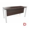 Escritorio bench con faldón y perfil metálico, cubierta de melamina de 21mm.
