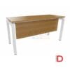 Escritorio bench con faldón y perfil metálico, cubierta de melamina de 21mm.