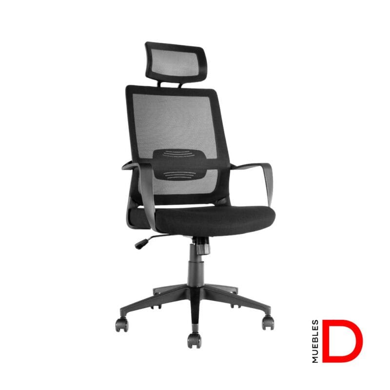 Silla tradicional con mecanismo de reclinación simple, cabecero de malla desmontable, respaldo de malla con soporte lumbar, apoyabrazos fijos de PP, asiento de espuma tapizado, gas de 120mm, base de nylon de 660mm y ruedas negras de PU de 50mm.