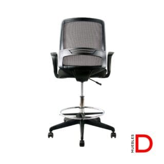 Silla Cubo Cajero de Dasec ergonómica con respaldo de malla, apoyabrazos ajustables, y base de acero cromado
