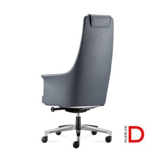 Silla Accord ergonómica con base de aluminio pulido, respaldo y asiento tapizados en PU negro.